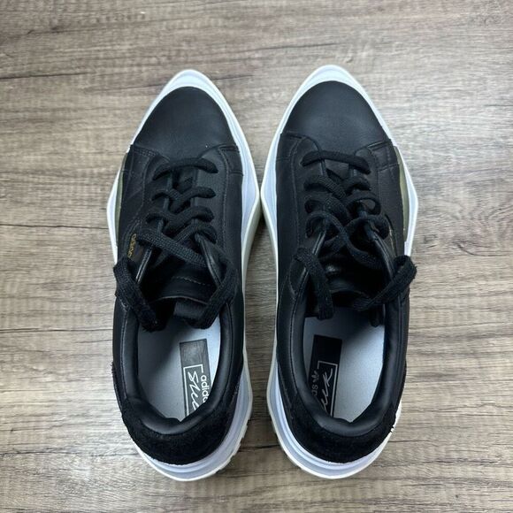 Adidas~Women’s~HyperSleek Black Leather Platform Pointed Toe Sneakers~Size 8 - Picture 6 of 8